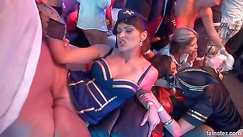 Super-hot bianca give education cunnilingus a foot fetish