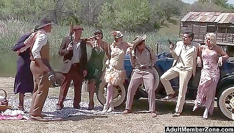 Tomi and liluanchels get anally fucked