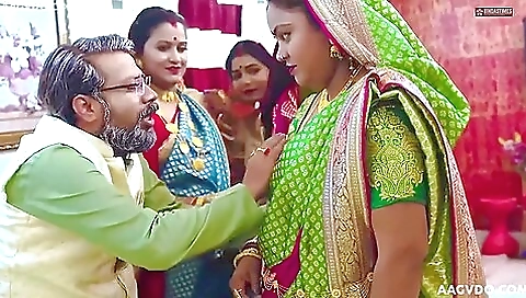 Mature woman greetsy