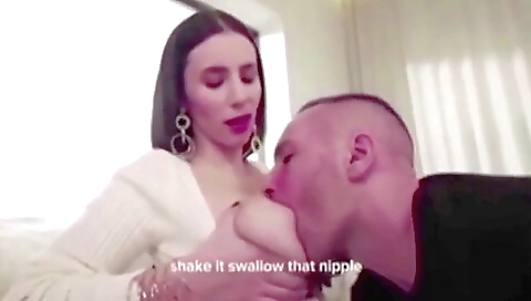 Sultry slut gets fucked in a park